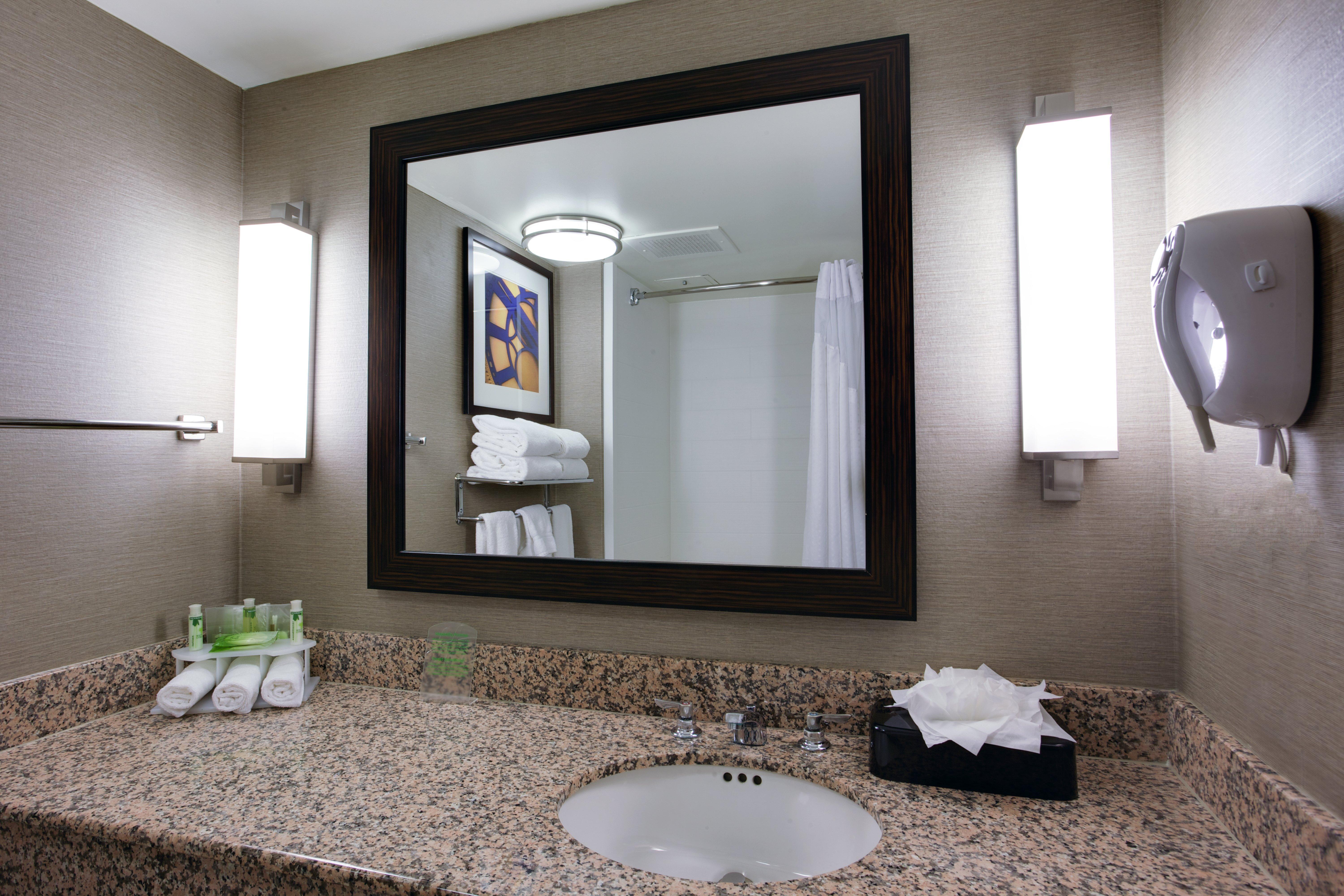קרלסטד Holiday Inn Express Hotel & Suites Meadowlands Area By Ihg מראה חיצוני תמונה