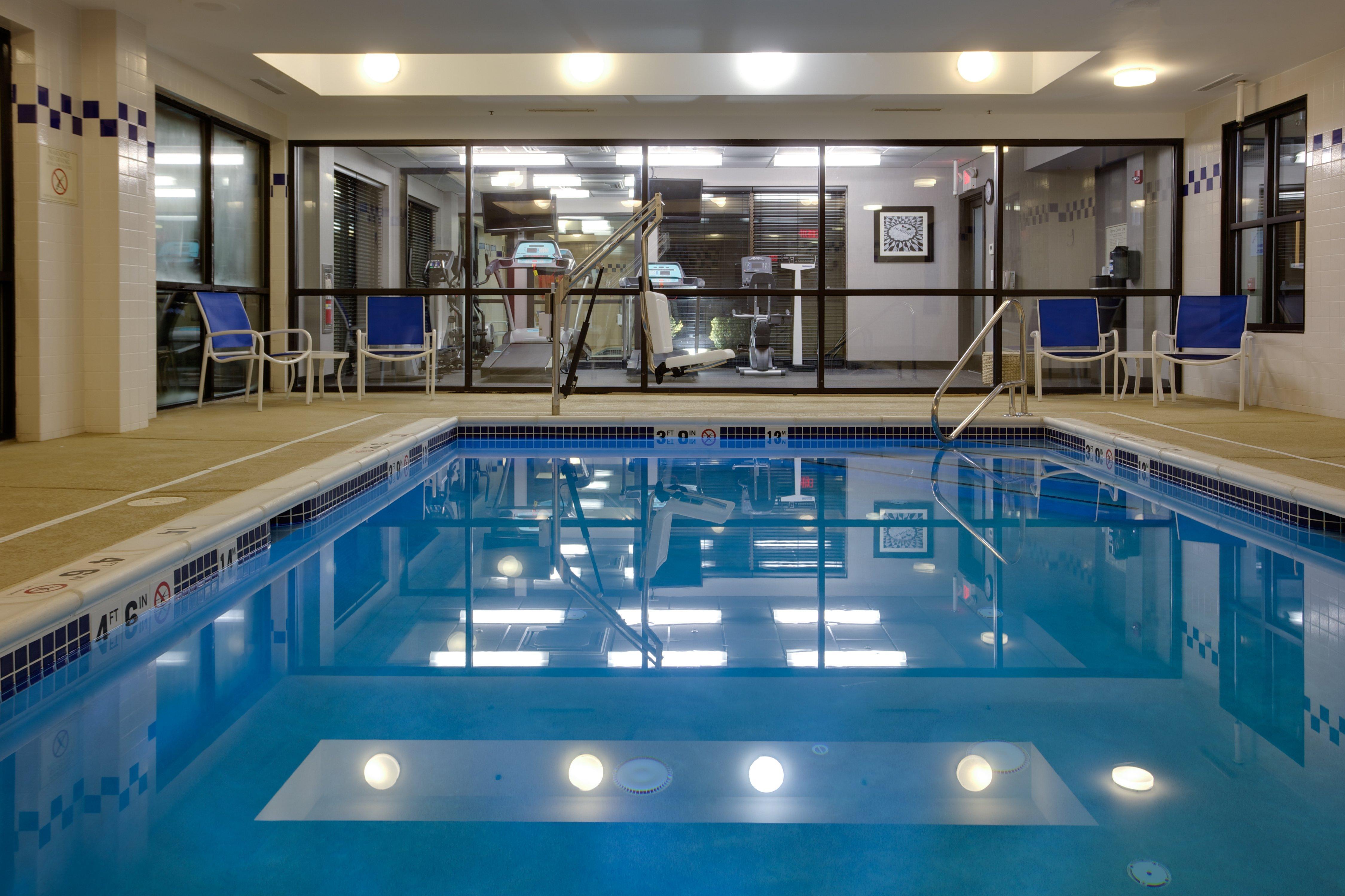 קרלסטד Holiday Inn Express Hotel & Suites Meadowlands Area By Ihg מראה חיצוני תמונה
