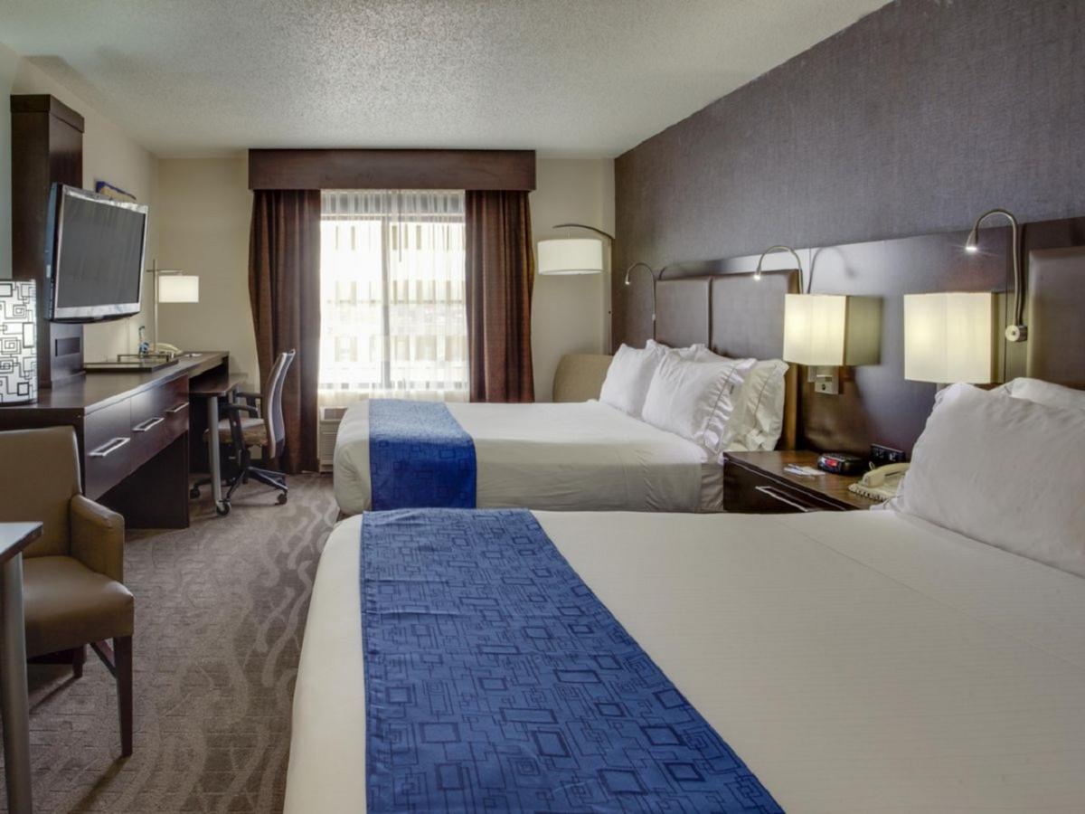 קרלסטד Holiday Inn Express Hotel & Suites Meadowlands Area By Ihg מראה חיצוני תמונה