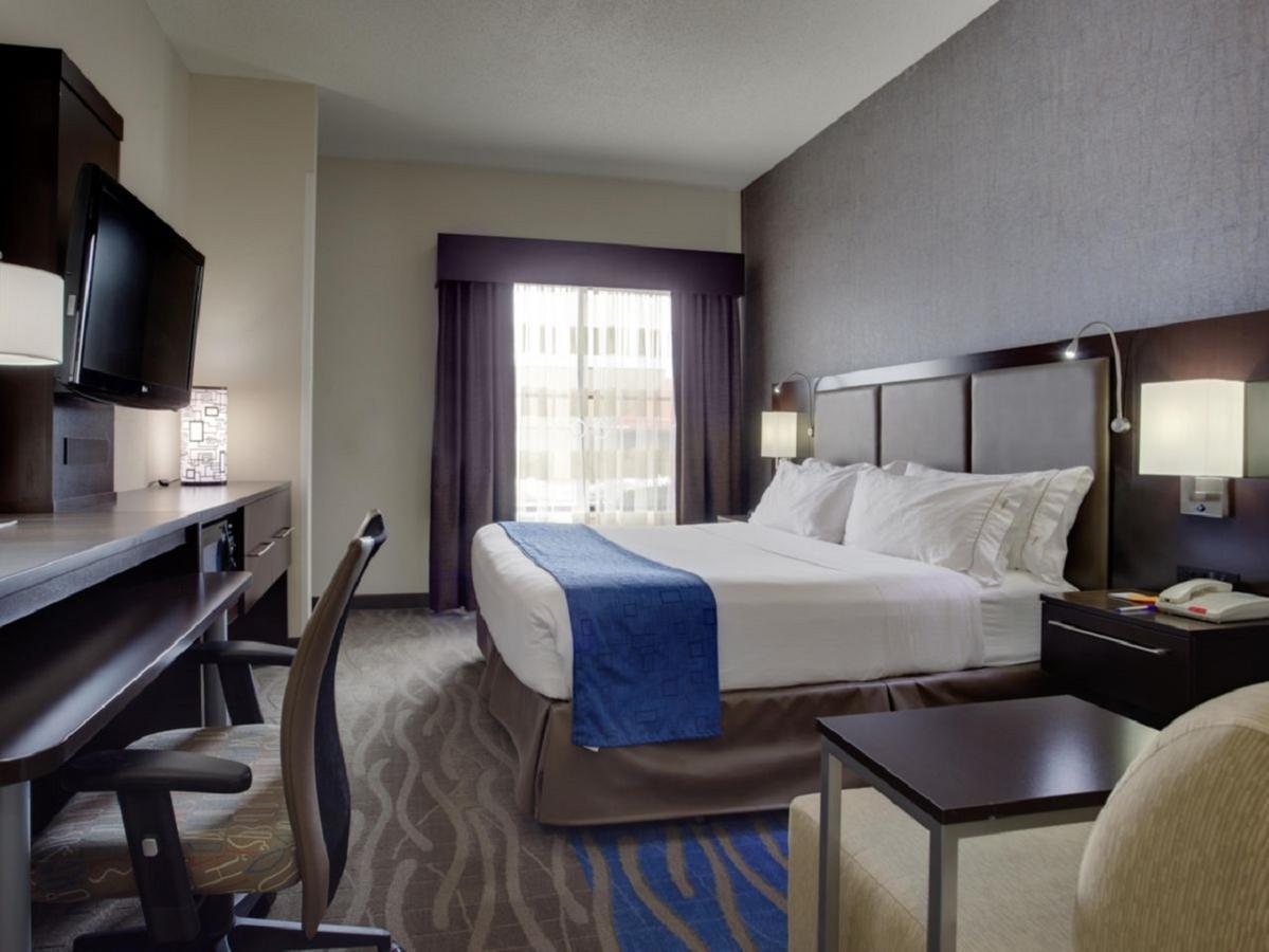 קרלסטד Holiday Inn Express Hotel & Suites Meadowlands Area By Ihg מראה חיצוני תמונה