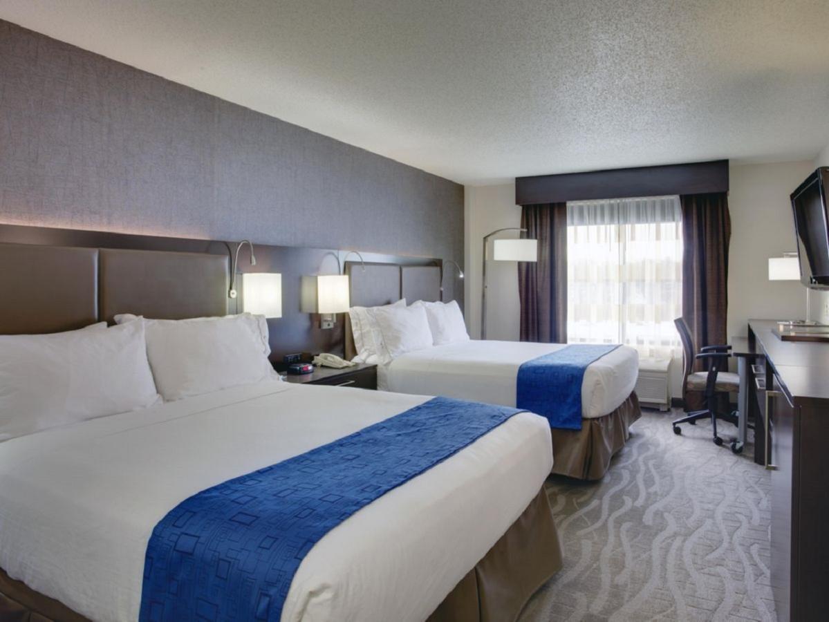 קרלסטד Holiday Inn Express Hotel & Suites Meadowlands Area By Ihg מראה חיצוני תמונה